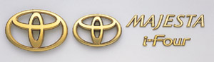 Gold emblem (model symbol mark)