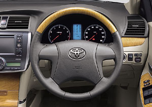 Wood pitch steering wheel (yellow grain)